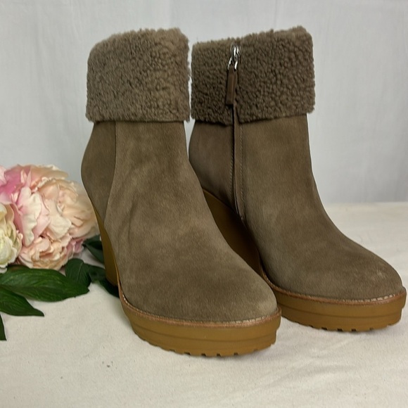 Lauren Ralph Lauren Steph Taupe Side Zip Shearling Cuff Suede Wedge Booties - Picture 3 of 6